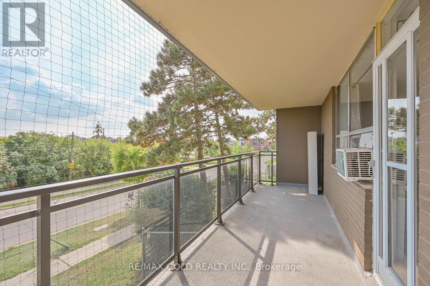 207 - 60 Stevenson Road N, Toronto (Mount Olive-Silverstone-Jamestown), Ontario  M9V 2B4 - Photo 6 - W12898682