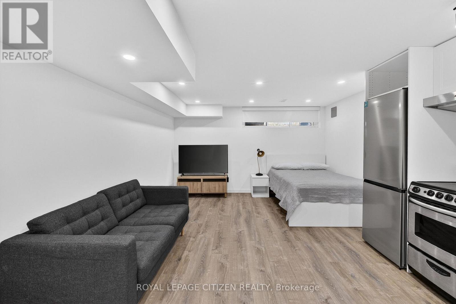 Lower - 44 Prescott Avenue, Toronto (Weston-Pellam Park), Ontario  M6N 3G5 - Photo 12 - W12898692