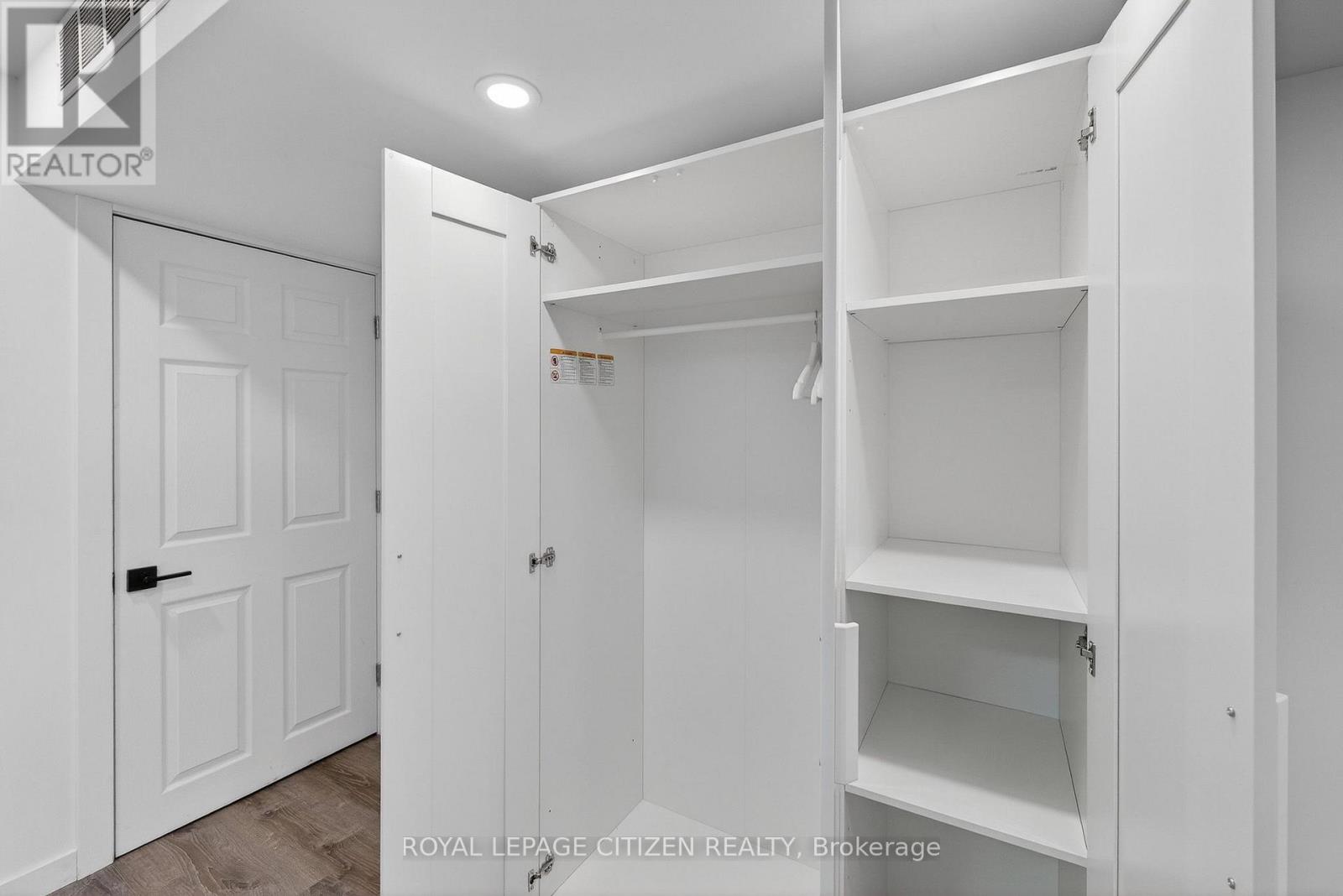 Lower - 44 Prescott Avenue, Toronto (Weston-Pellam Park), Ontario  M6N 3G5 - Photo 24 - W12898692