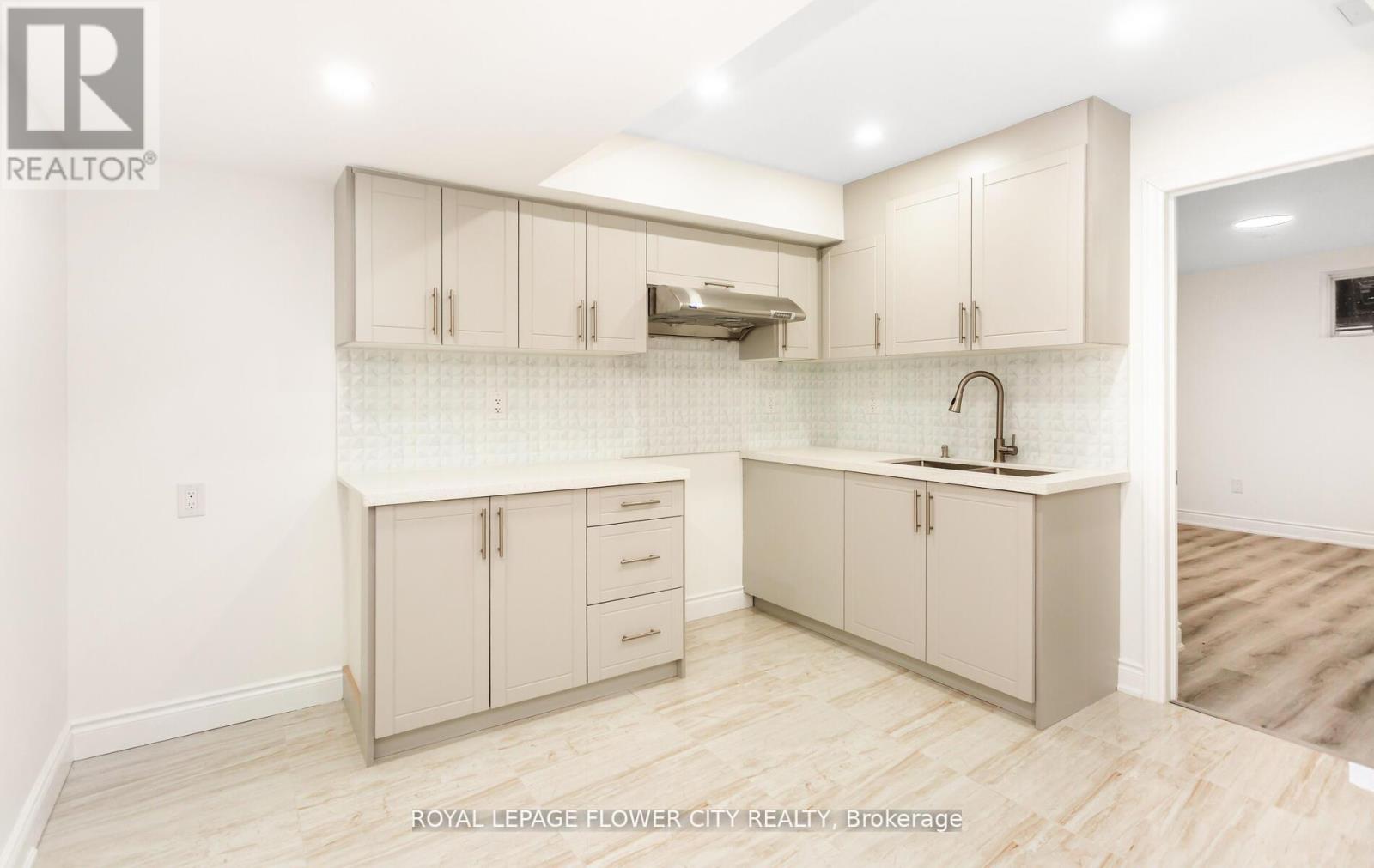 125 Lionhead Golf Club Road, Brampton (Bram West), Ontario  L6Y 6C2 - Photo 28 - W12898694