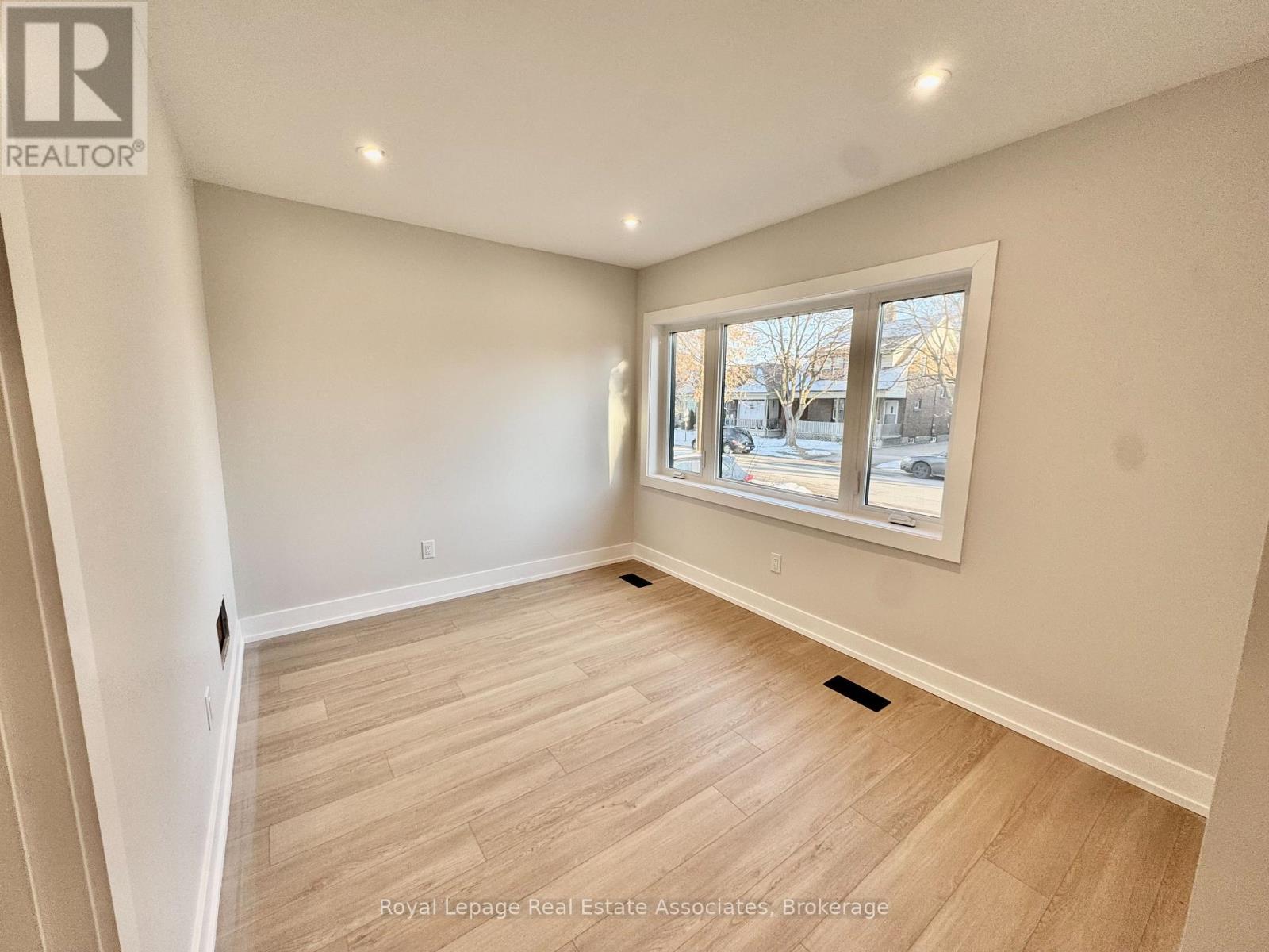 Unit 1 - 246 Marlborough Street, Brantford, Ontario  N3S 4T3 - Photo 3 - X12898618