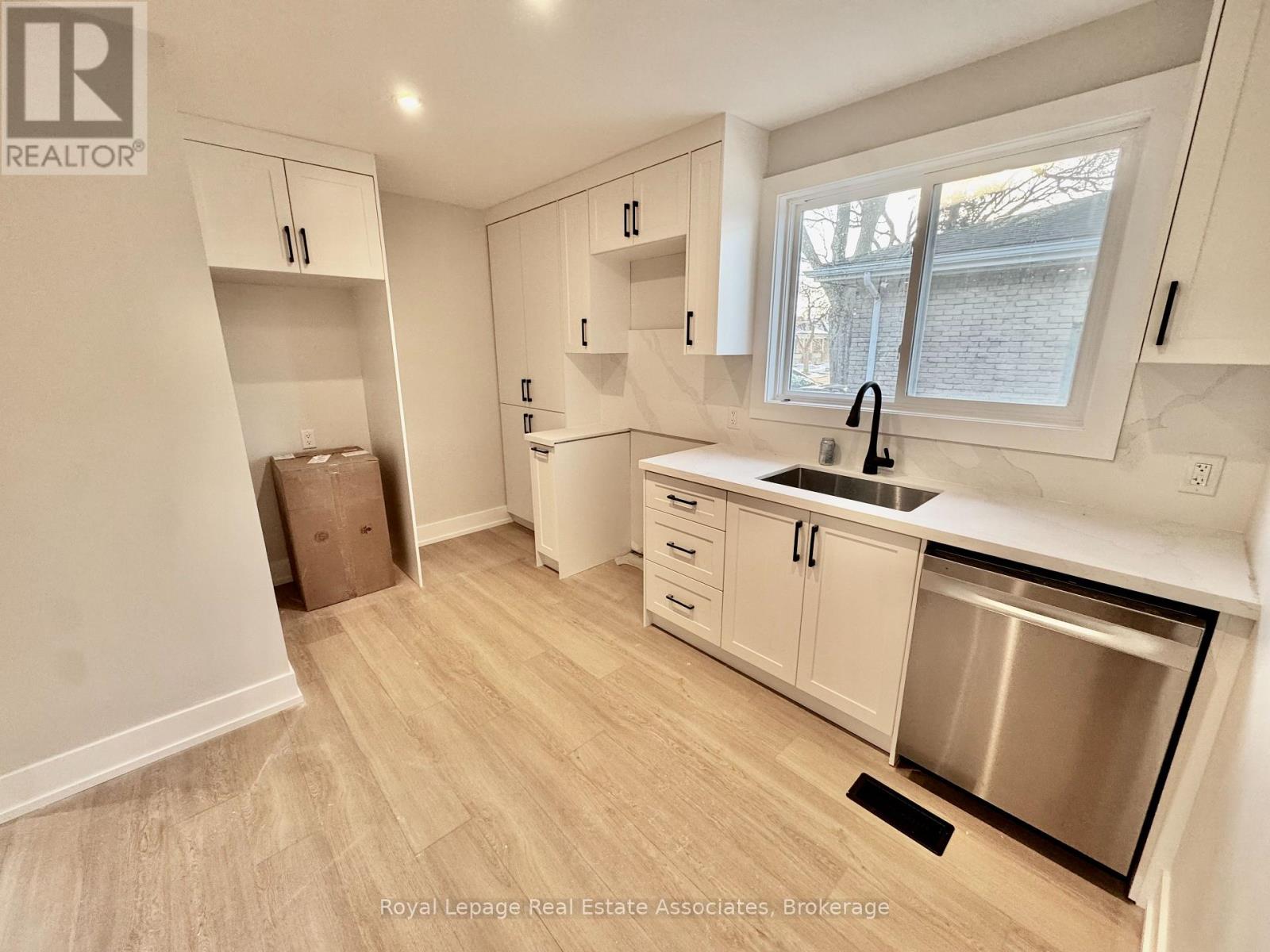 Unit 1 - 246 Marlborough Street, Brantford, Ontario  N3S 4T3 - Photo 8 - X12898618