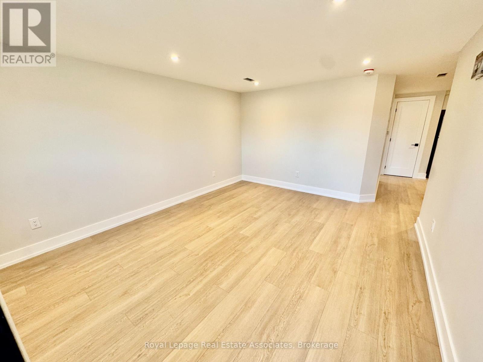 Unit 3 - 246 Marlborough Street, Brantford, Ontario  N3S 4T3 - Photo 4 - X12898622