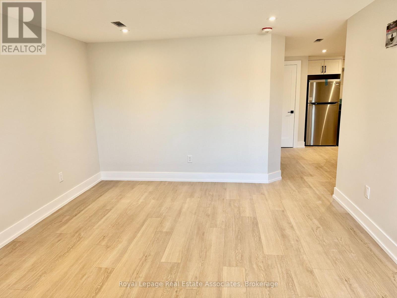 Unit 3 - 246 Marlborough Street, Brantford, Ontario  N3S 4T3 - Photo 5 - X12898622