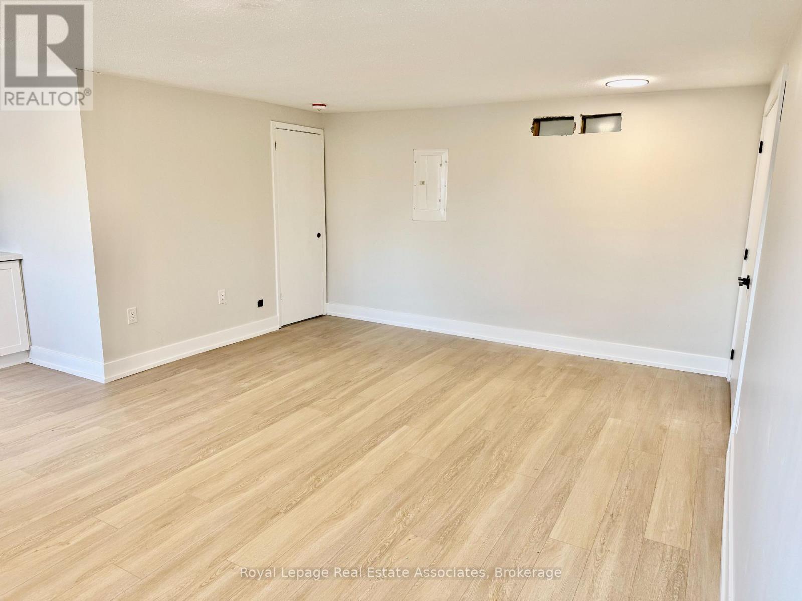 Unit 4 - 246 Marlborough Street, Brantford, Ontario  N3S 4T3 - Photo 2 - X12898628