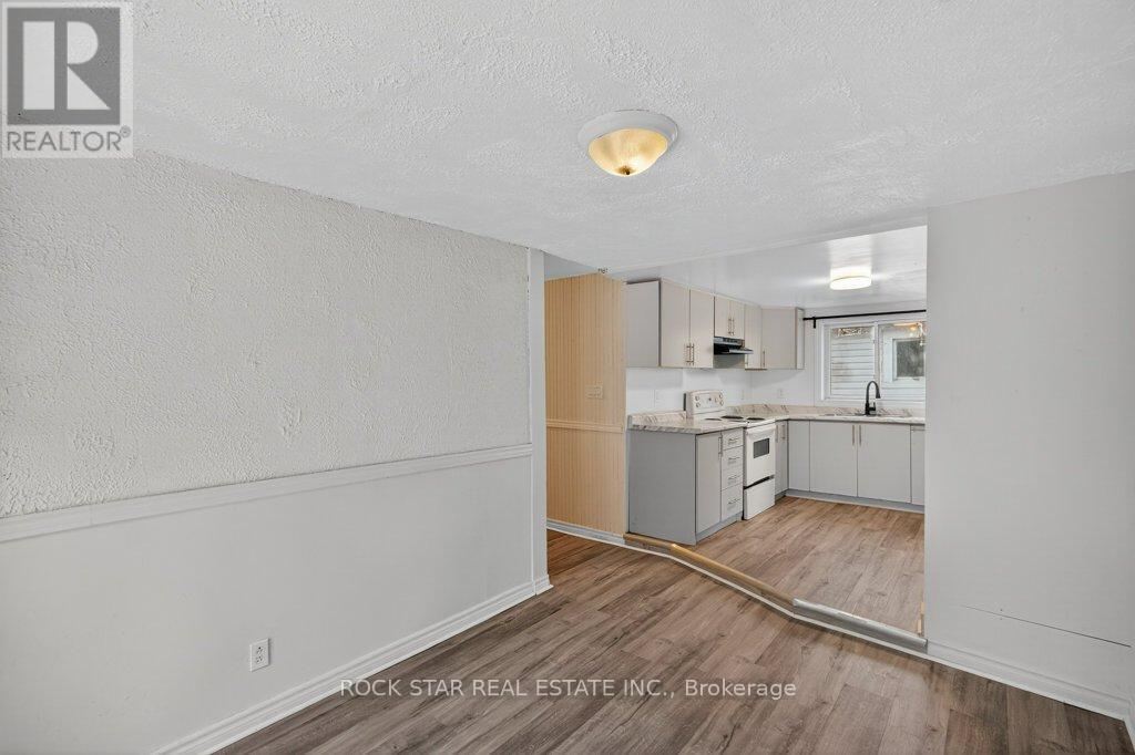 71 Teal Avenue, Hamilton (Lakeshore), Ontario  L8E 3B3 - Photo 10 - X12898680