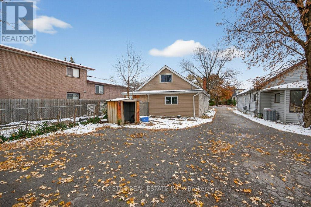 71 Teal Avenue, Hamilton (Lakeshore), Ontario  L8E 3B3 - Photo 24 - X12898680