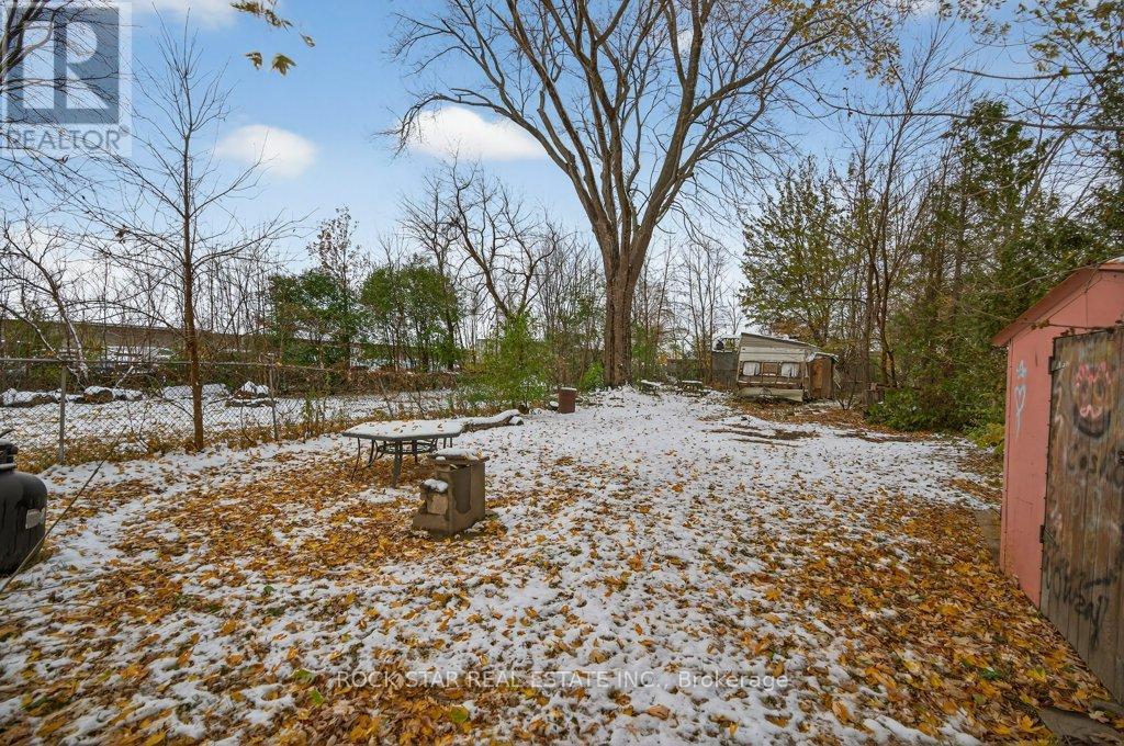 71 Teal Avenue, Hamilton (Lakeshore), Ontario  L8E 3B3 - Photo 25 - X12898680