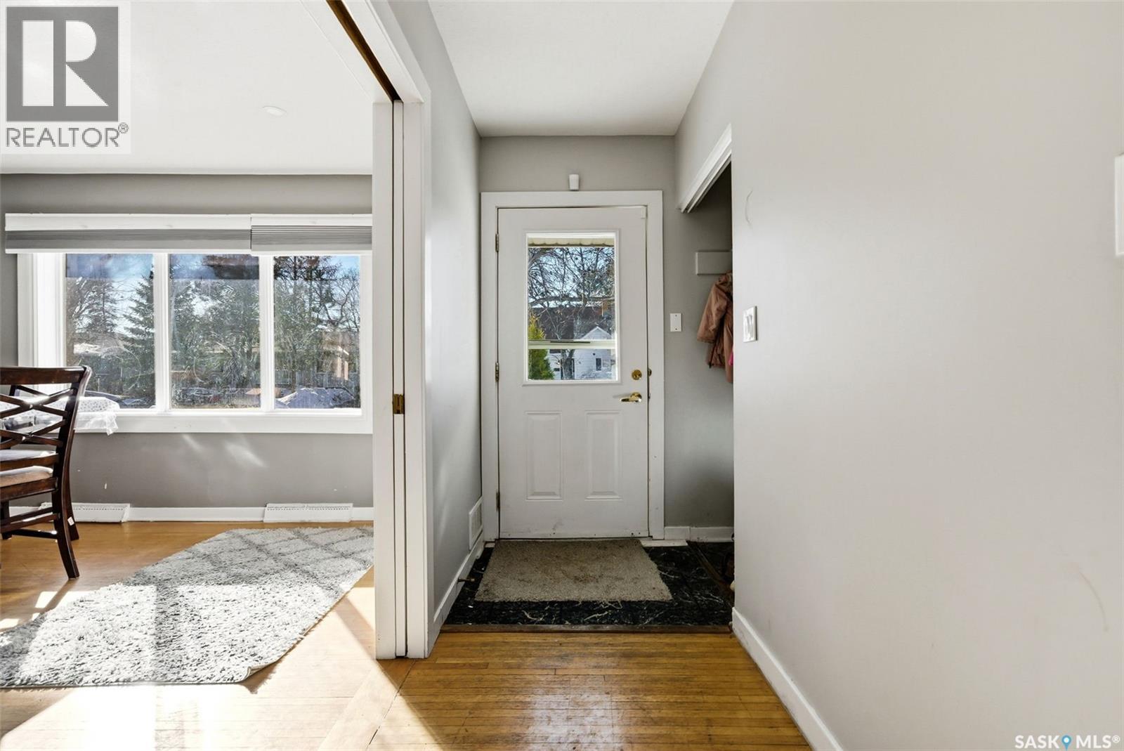 33 Scott Street, Regina, Saskatchewan  S4S 4A1 - Photo 3 - SK030756