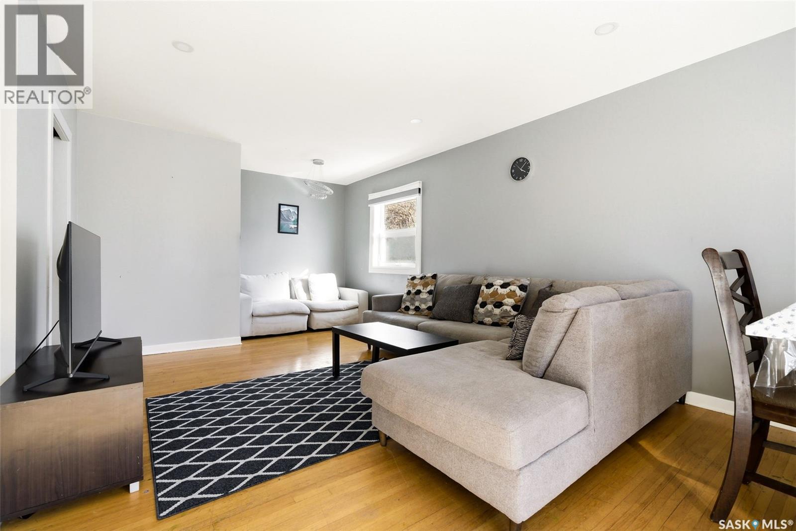 33 Scott Street, Regina, Saskatchewan  S4S 4A1 - Photo 6 - SK030756