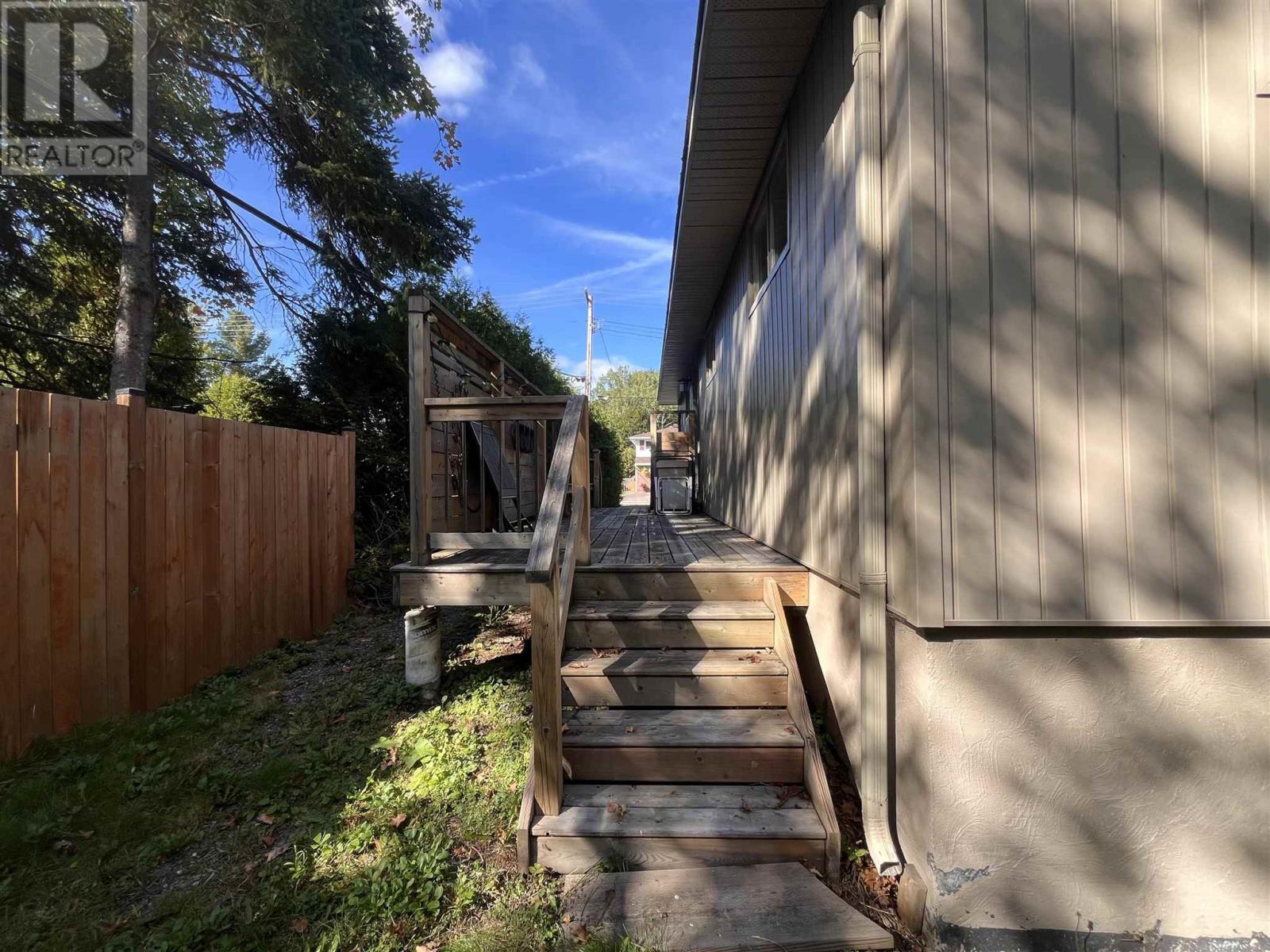 11 Hussey St, Sault Ste. Marie, Ontario  P6A 4N3 - Photo 6 - SM260483