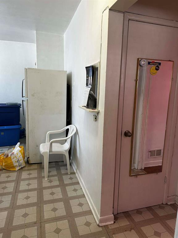 925 Telfer Street, Winnipeg, Manitoba  R2G 2Y7 - Photo 3 - 202604406