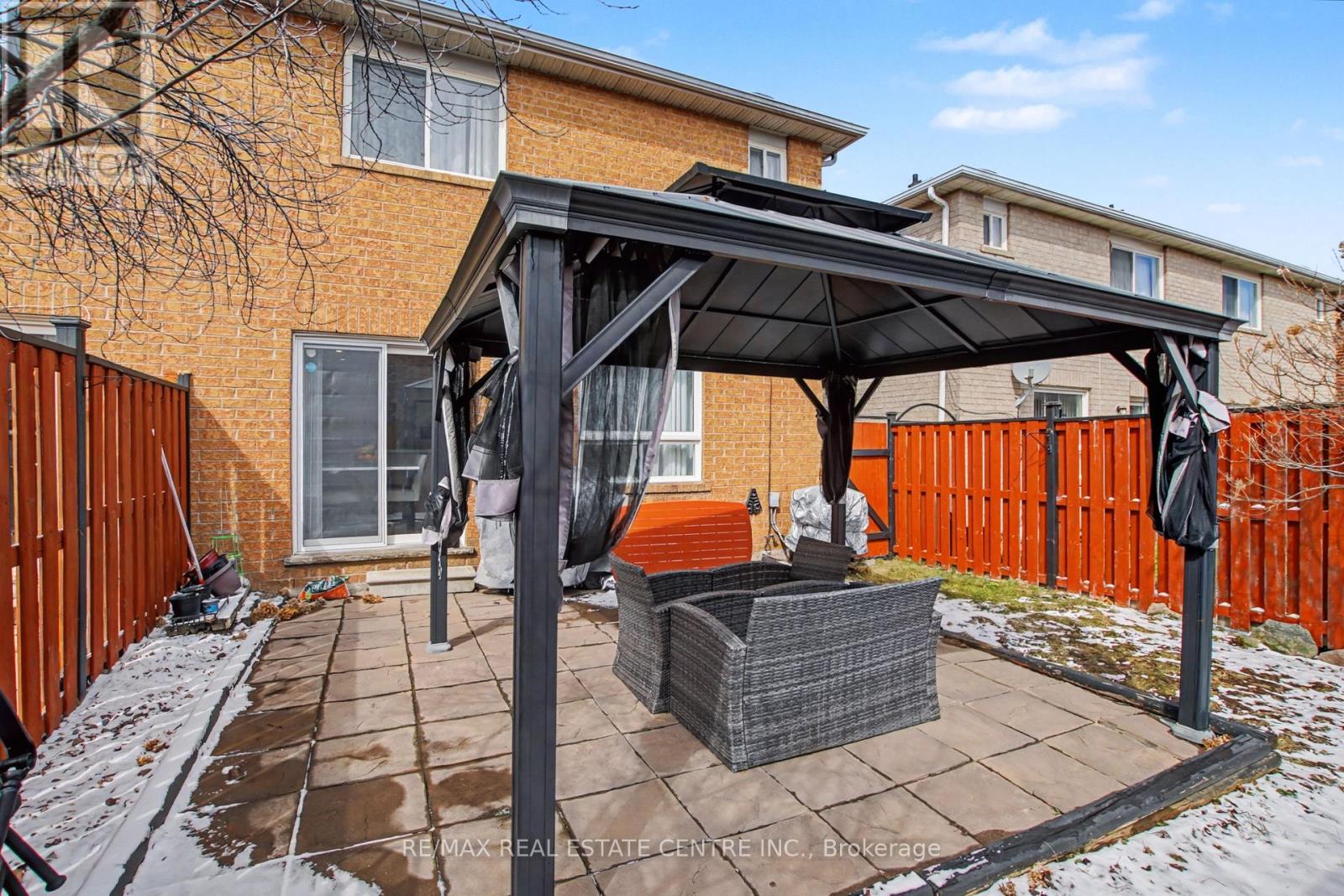 21 Vermont Road, Brampton (Fletcher's Meadow), Ontario  L7A 3G3 - Photo 33 - W12898696