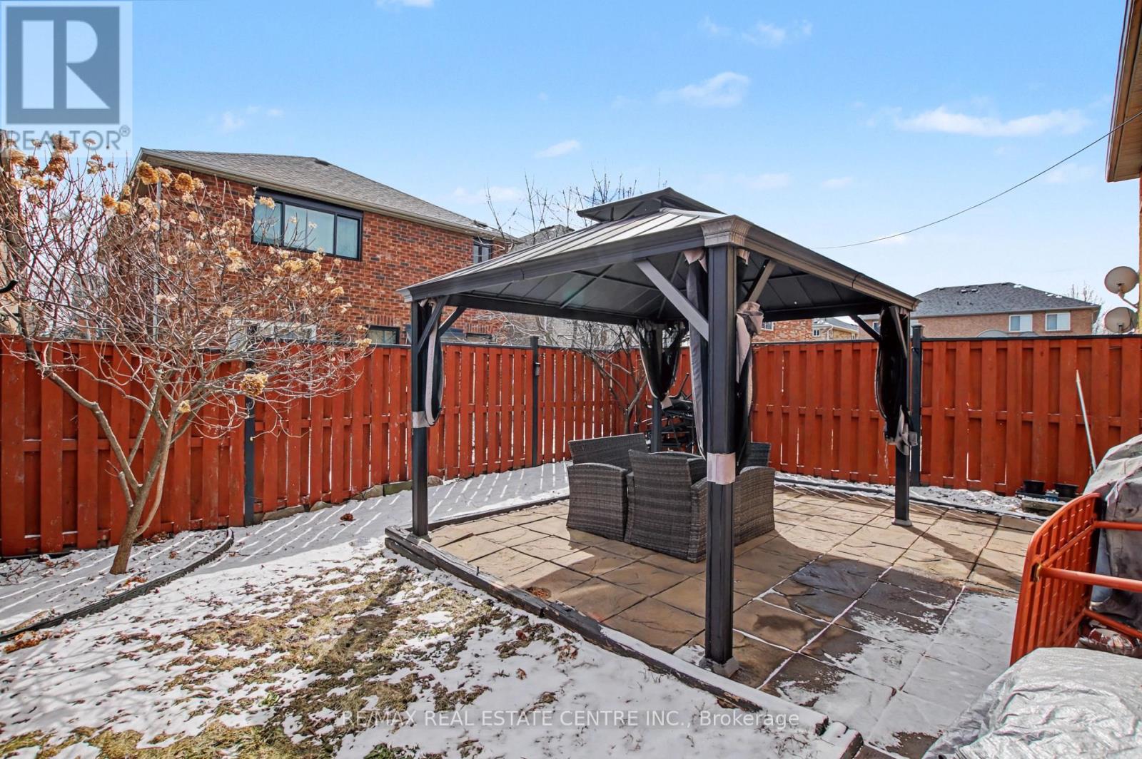 21 Vermont Road, Brampton (Fletcher's Meadow), Ontario  L7A 3G3 - Photo 32 - W12898696