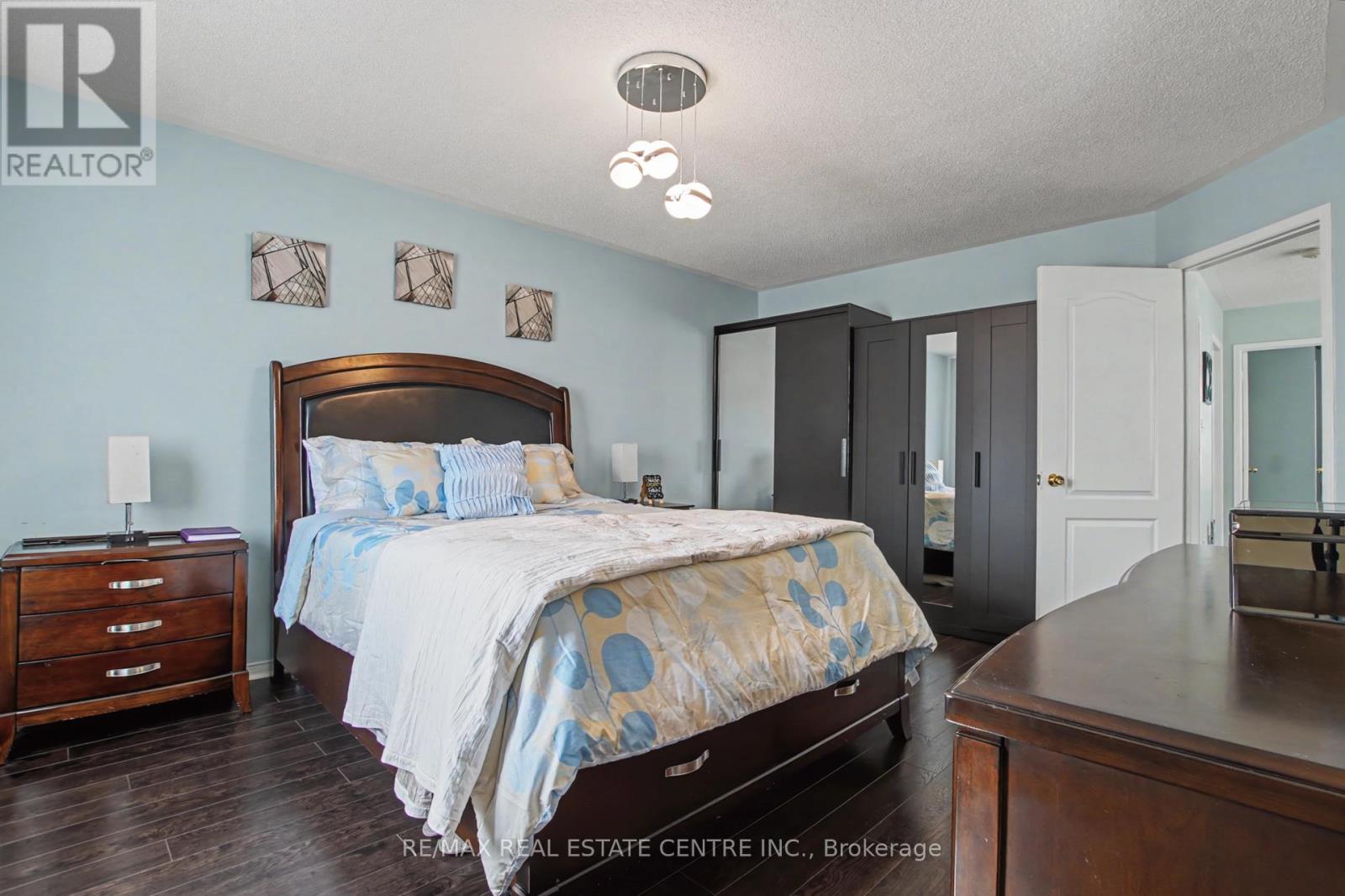 21 Vermont Road, Brampton (Fletcher's Meadow), Ontario  L7A 3G3 - Photo 17 - W12898696