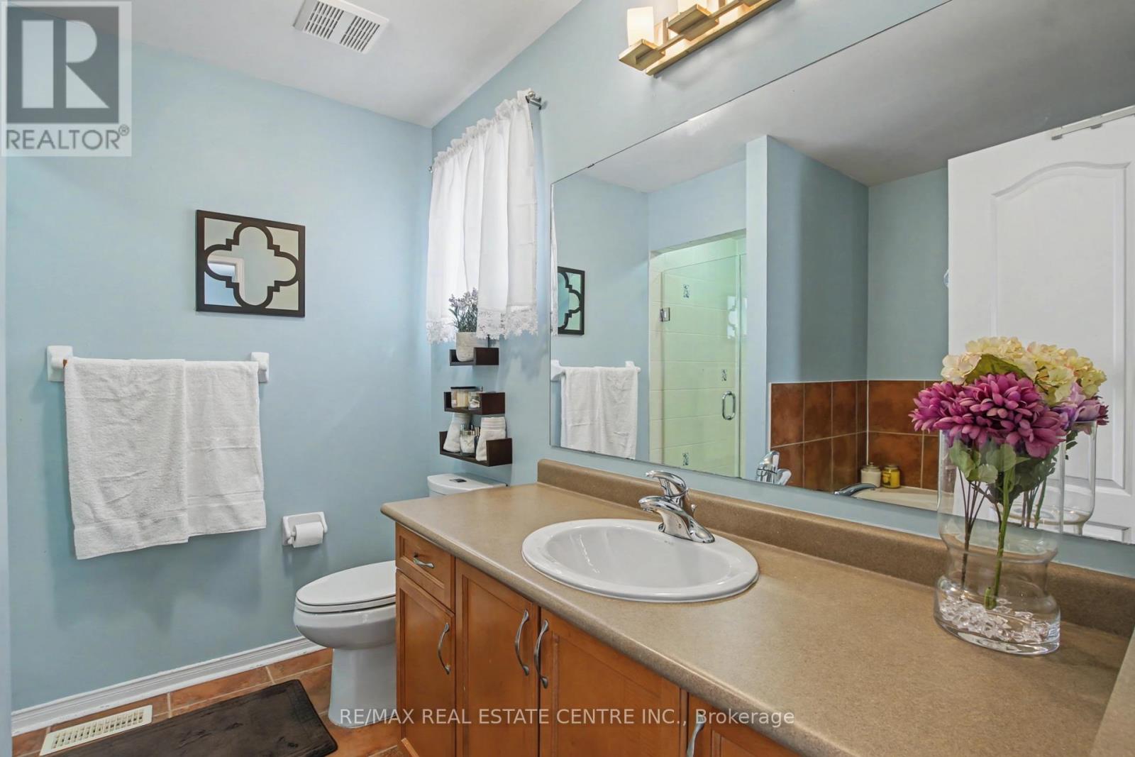 21 Vermont Road, Brampton (Fletcher's Meadow), Ontario  L7A 3G3 - Photo 20 - W12898696