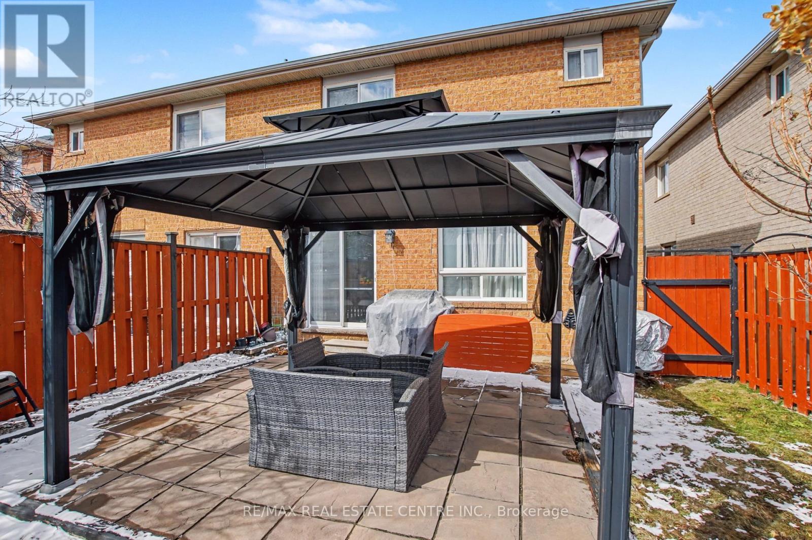 21 Vermont Road, Brampton (Fletcher's Meadow), Ontario  L7A 3G3 - Photo 34 - W12898696