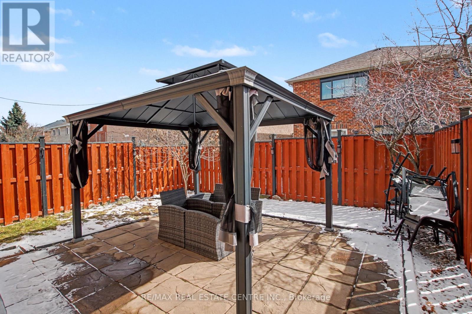 21 Vermont Road, Brampton (Fletcher's Meadow), Ontario  L7A 3G3 - Photo 31 - W12898696