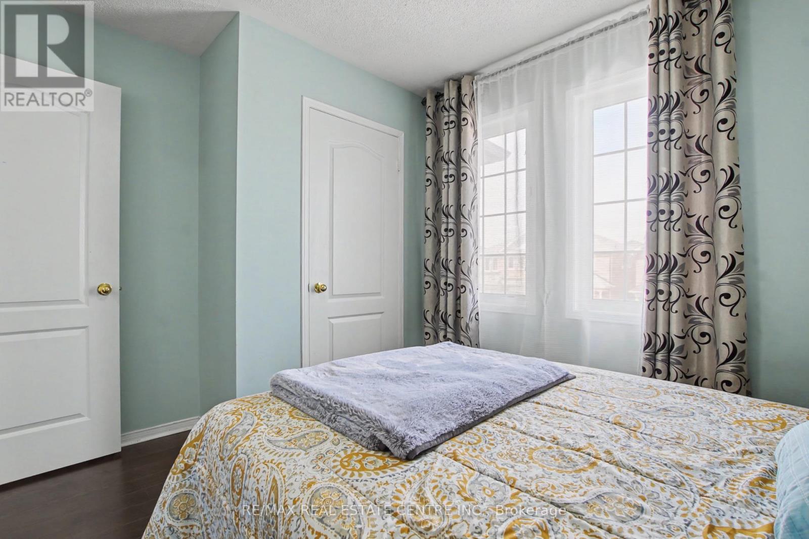 21 Vermont Road, Brampton (Fletcher's Meadow), Ontario  L7A 3G3 - Photo 23 - W12898696