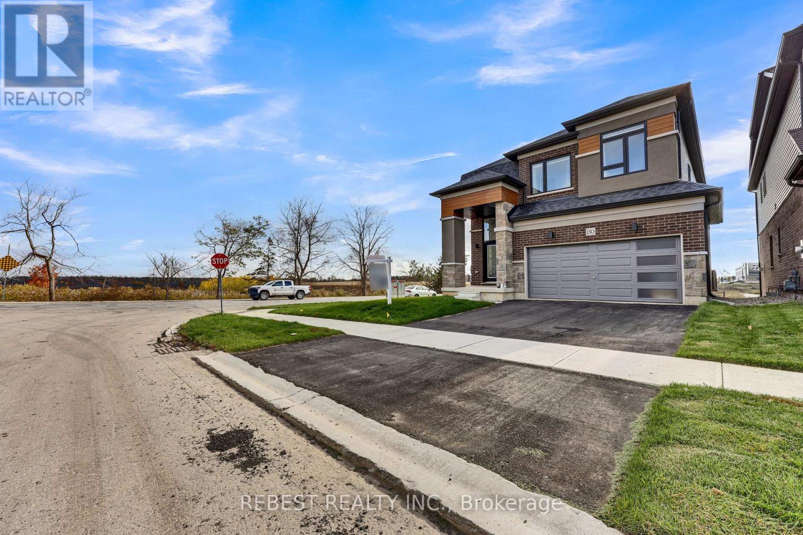 130 Hitchman Street, Brant (Paris), Ontario  N3L 0N6 - Photo 3 - X12498964