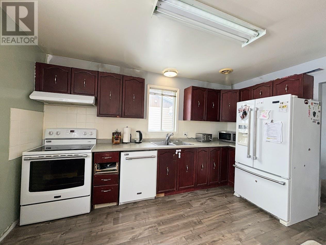 27 Wendego St, Manitouwadge, Ontario  P0T 2C0 - Photo 7 - TB2600479