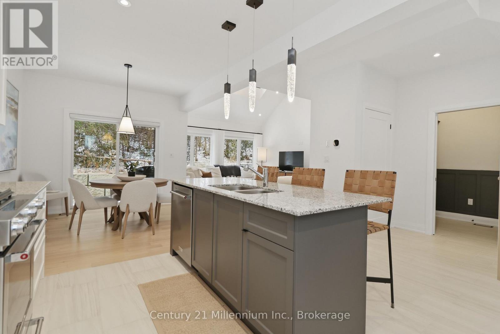 4 - 128 Beacon Drive, Blue Mountains, Ontario  N0H 2P0 - Photo 12 - X12886398