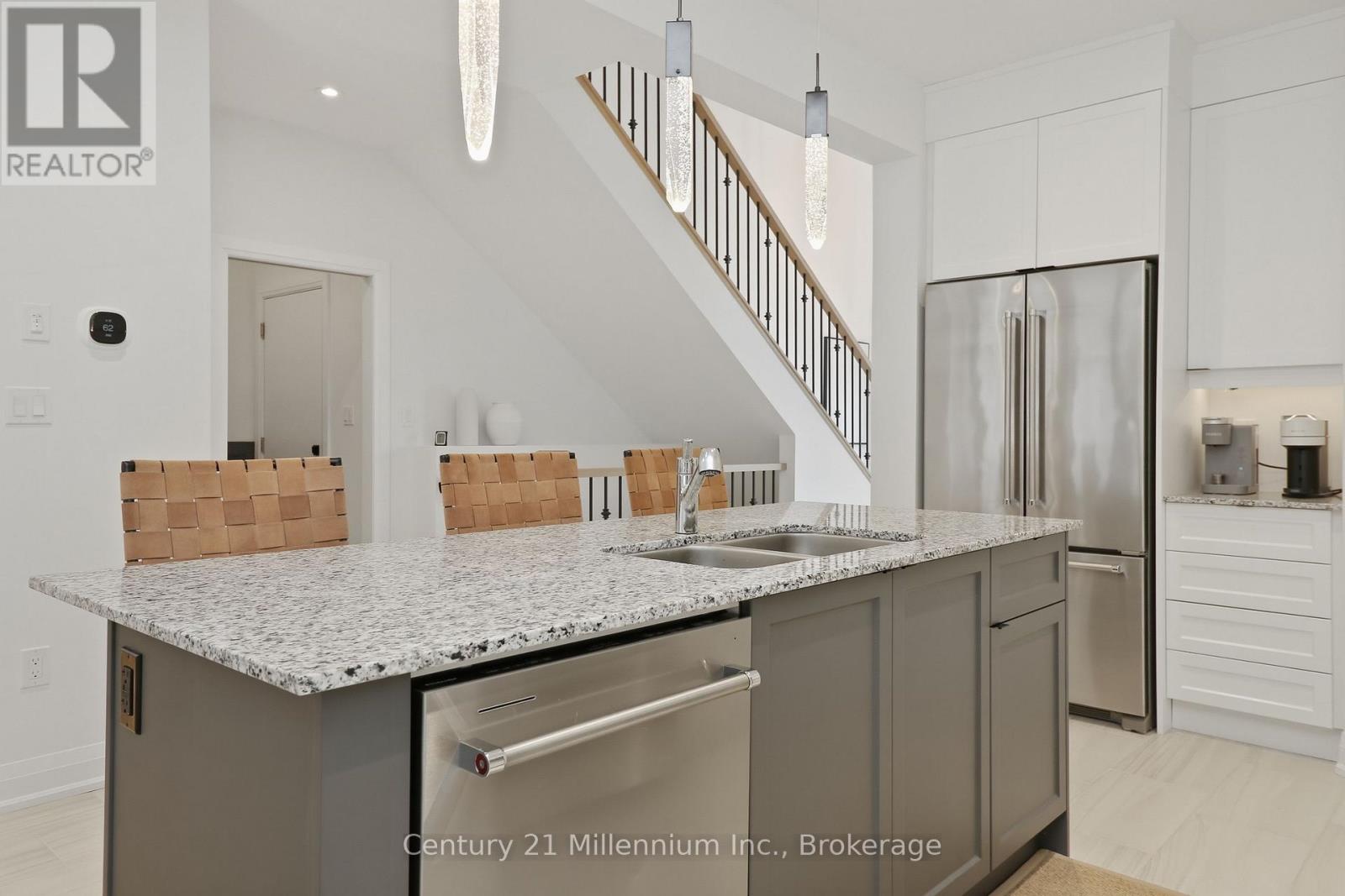 4 - 128 Beacon Drive, Blue Mountains, Ontario  N0H 2P0 - Photo 10 - X12886398