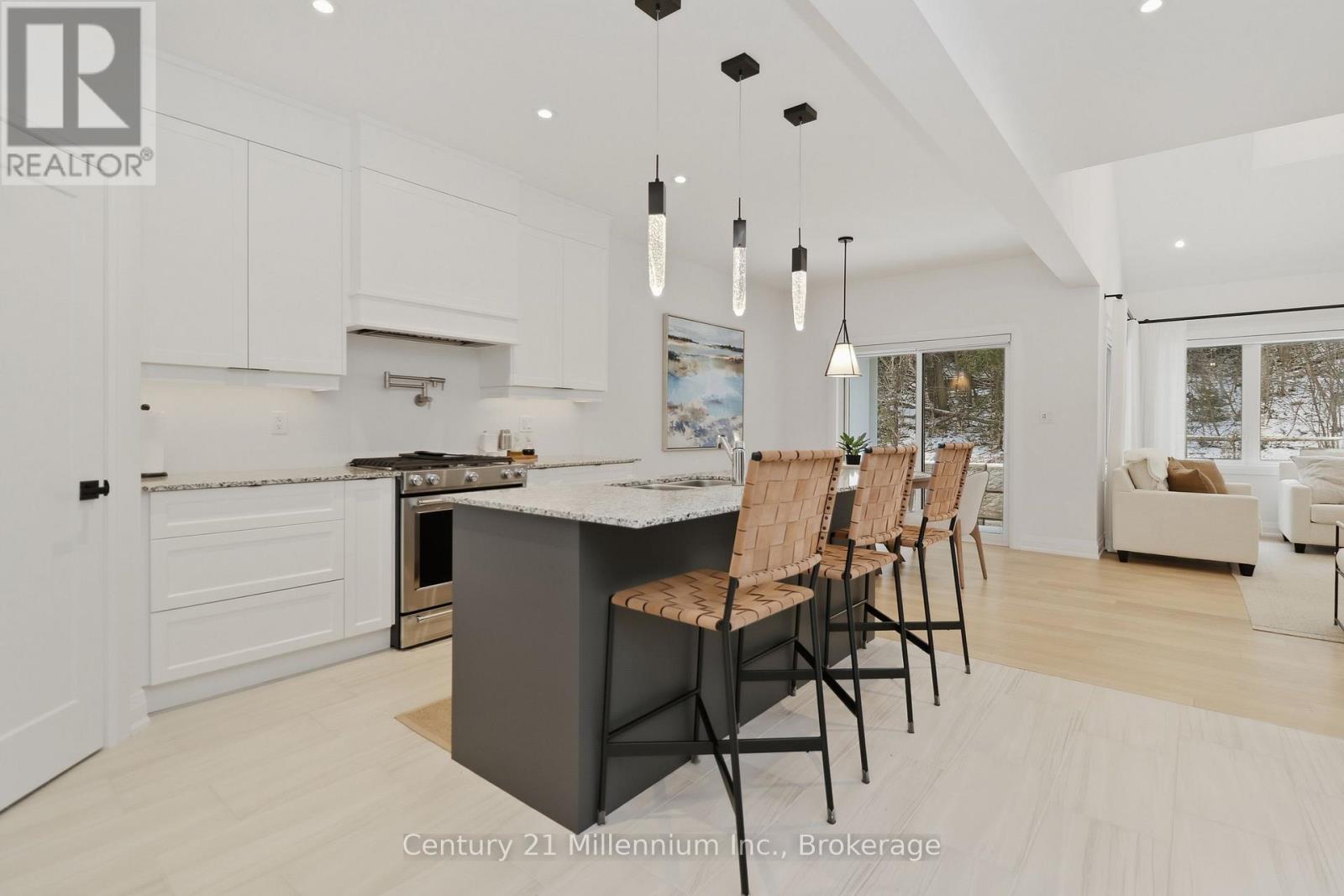 4 - 128 Beacon Drive, Blue Mountains, Ontario  N0H 2P0 - Photo 4 - X12886398