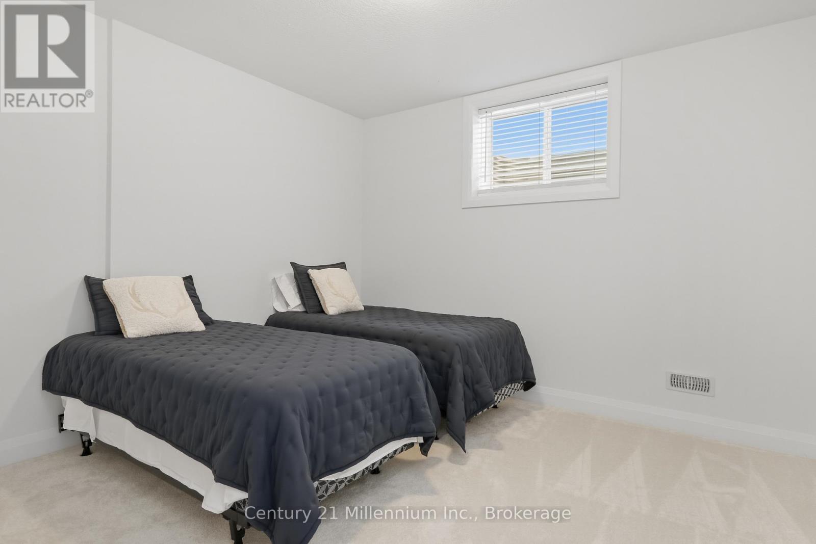 4 - 128 Beacon Drive, Blue Mountains, Ontario  N0H 2P0 - Photo 38 - X12886398