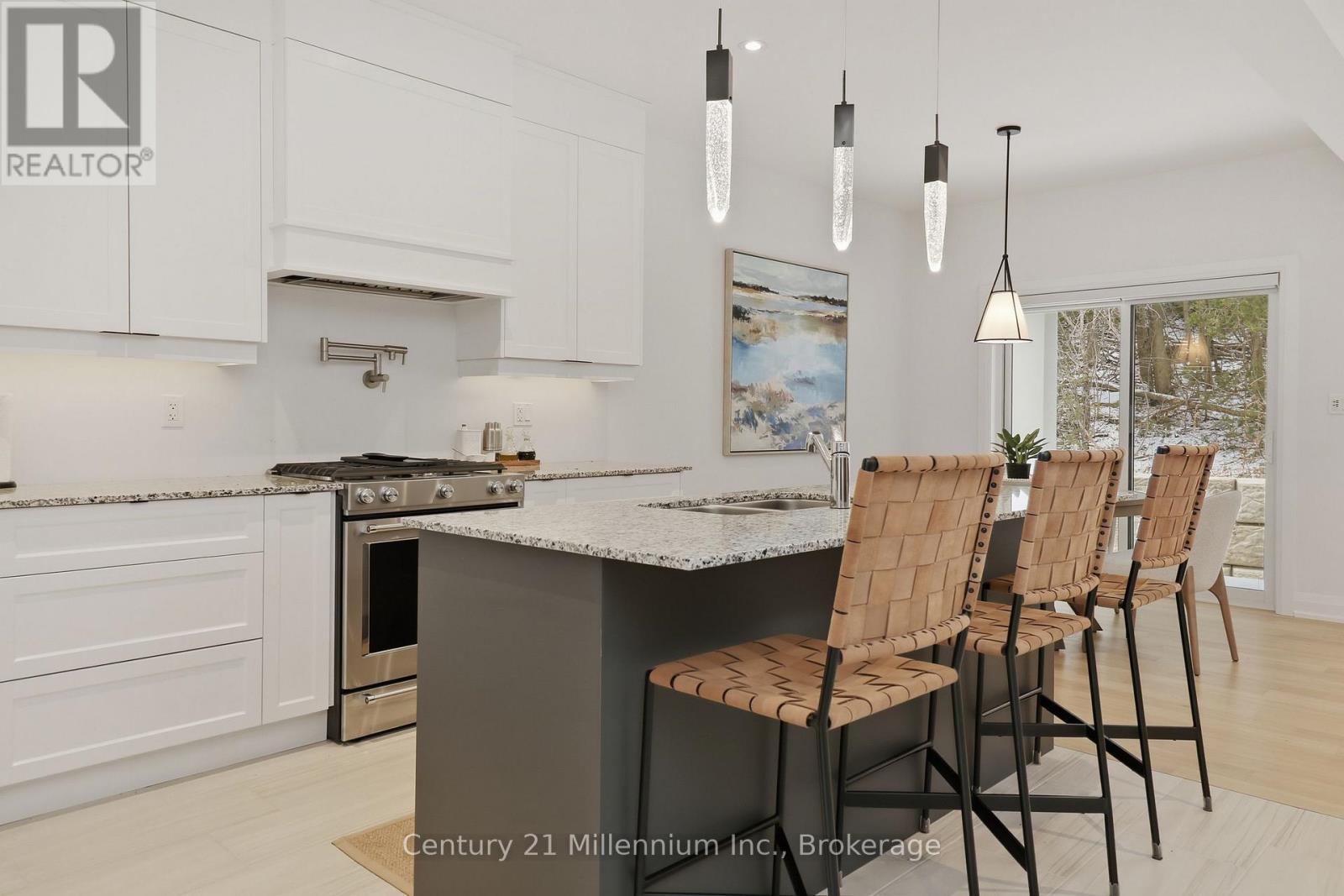 4 - 128 Beacon Drive, Blue Mountains, Ontario  N0H 2P0 - Photo 5 - X12886398