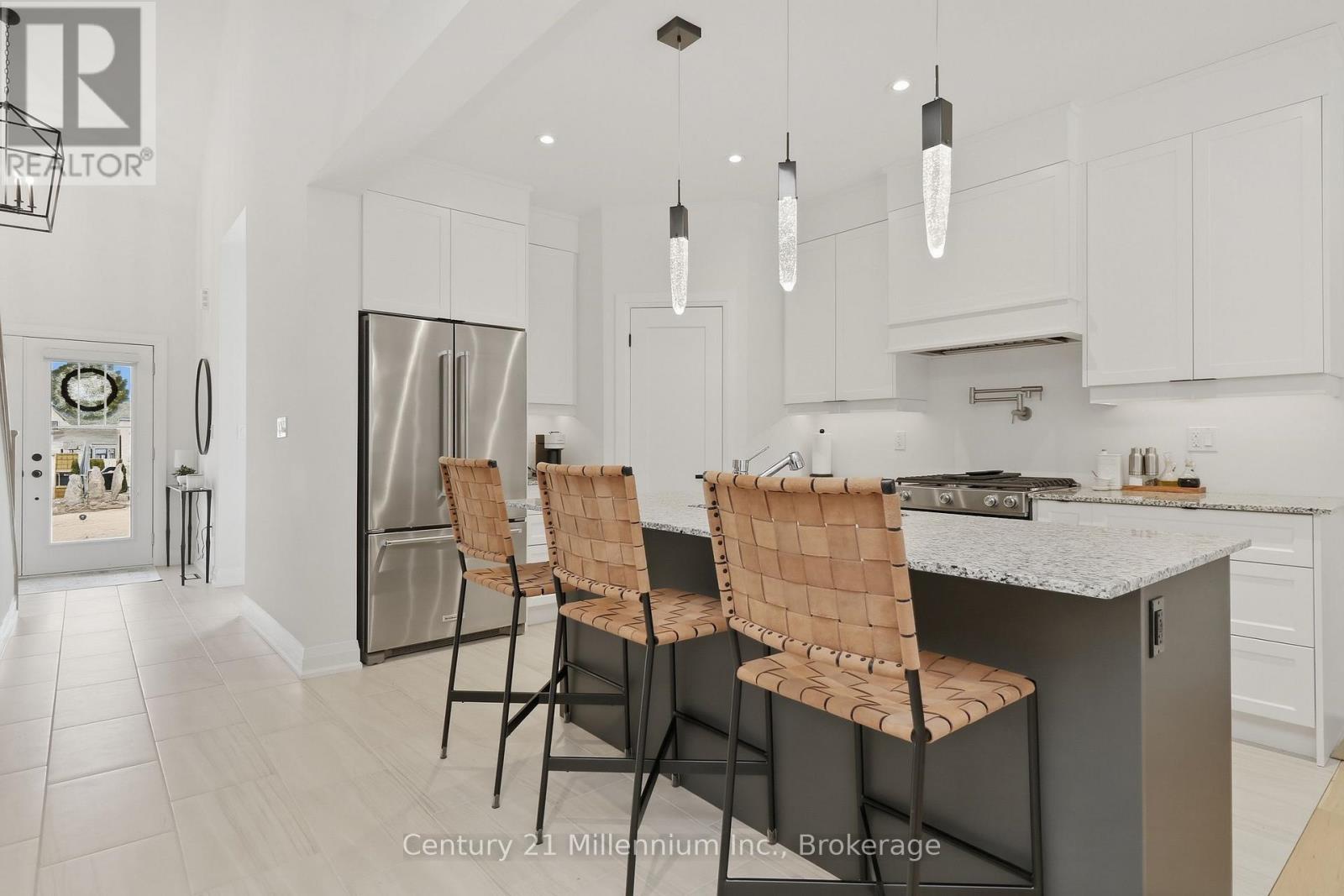 4 - 128 Beacon Drive, Blue Mountains, Ontario  N0H 2P0 - Photo 7 - X12886398