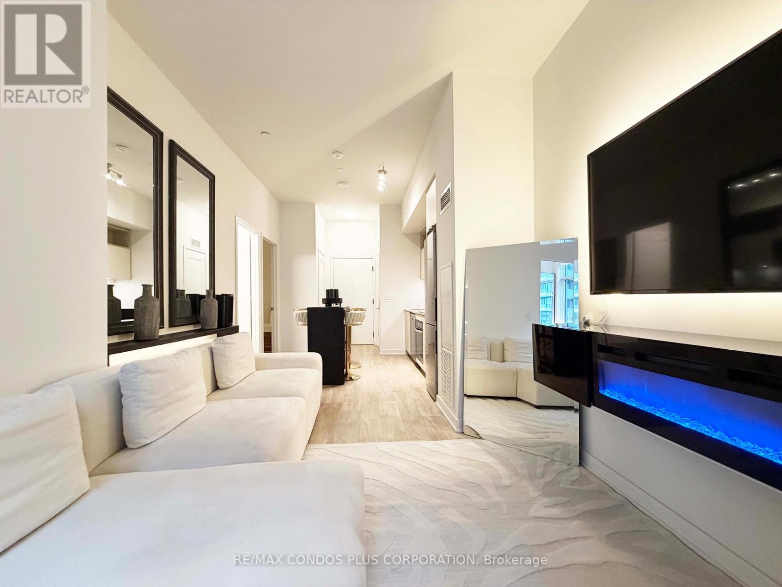 1113 - 60 Princess Street, Toronto, Ontario  M5A 2C7 - Photo 2 - C12868378