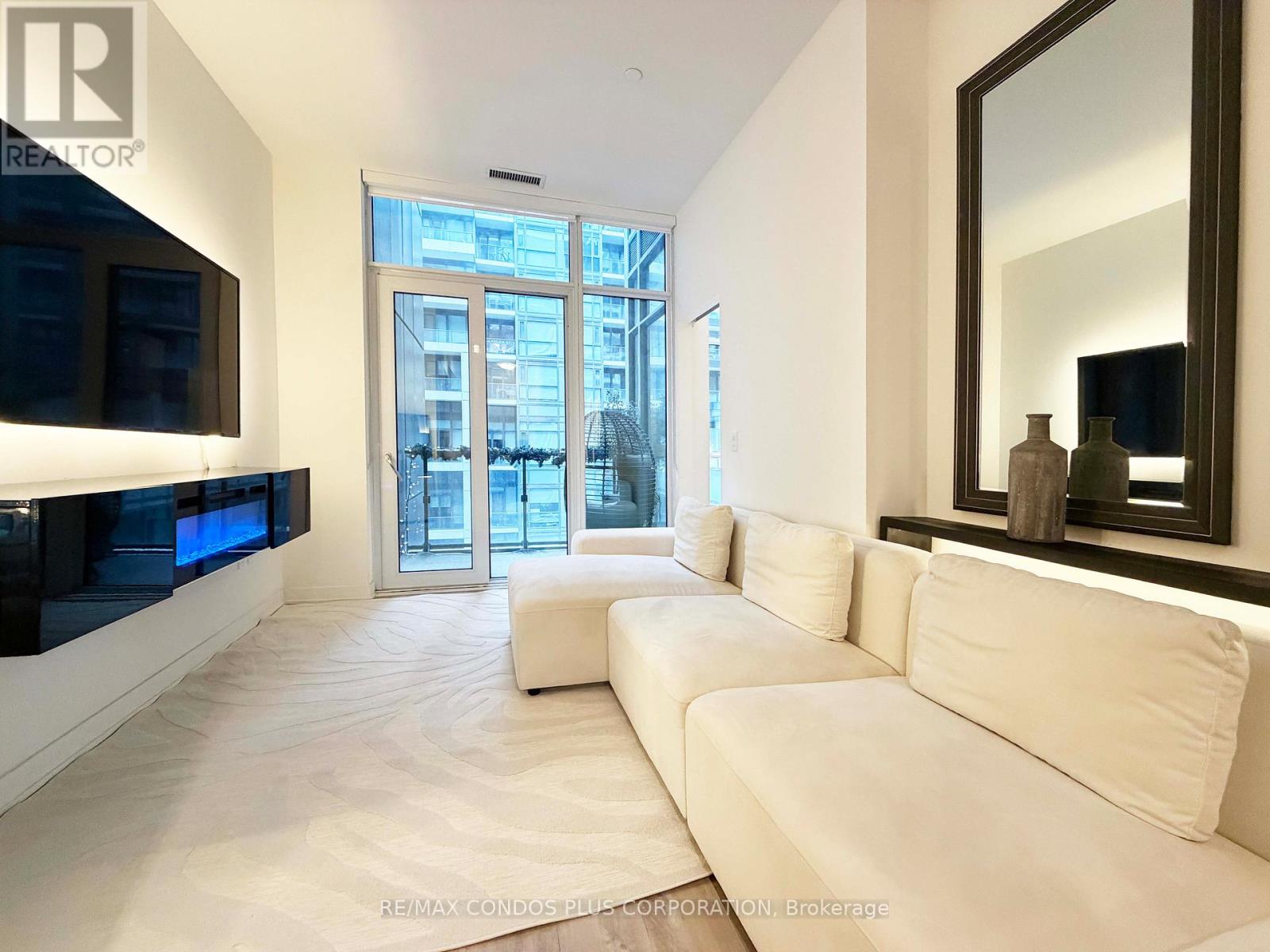 1113 - 60 Princess Street, Toronto, Ontario  M5A 2C7 - Photo 4 - C12868378