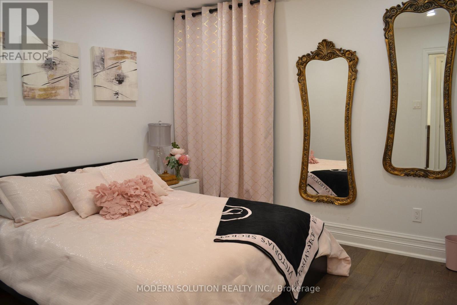 65 Manning Crescent, Newmarket (Gorham-College Manor), Ontario  L3Y 6H3 - Photo 22 - N12890362