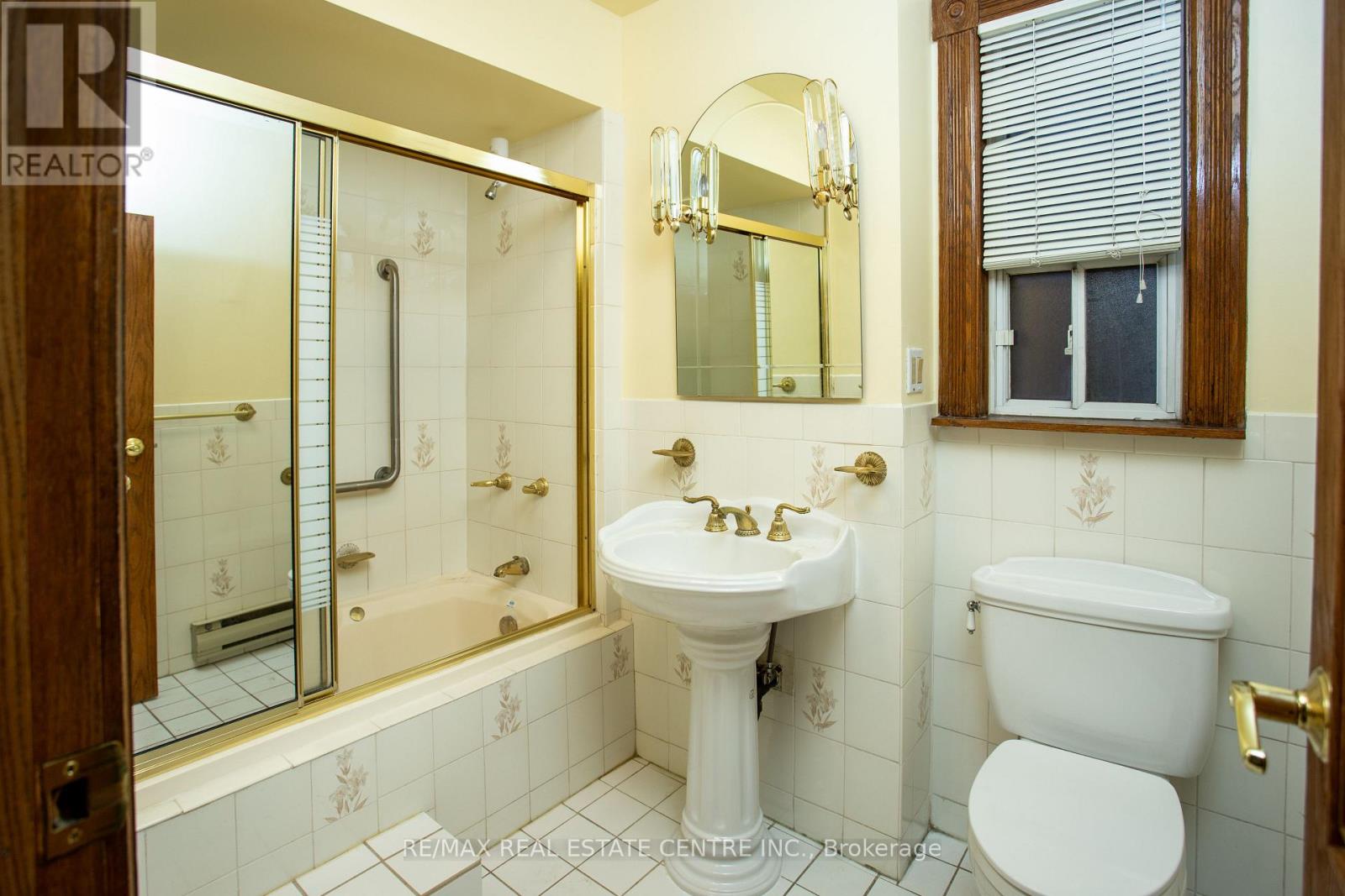 213 Indian Road, Toronto (High Park-Swansea), Ontario  M6R 2W7 - Photo 13 - W12898574