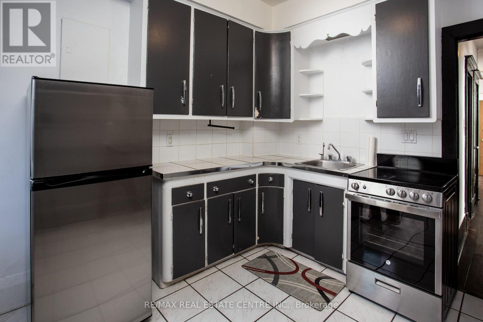 213 Indian Road, Toronto (High Park-Swansea), Ontario  M6R 2W7 - Photo 27 - W12898574