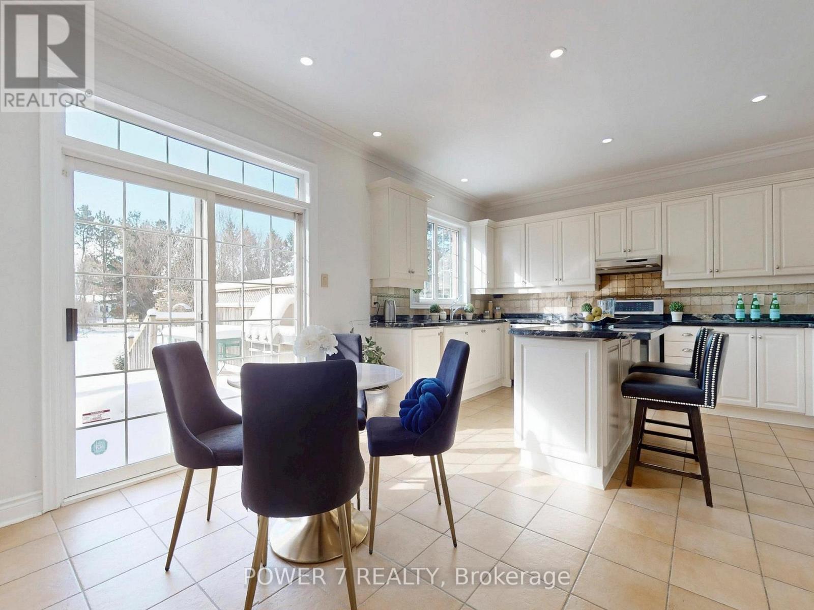 49 Pettet Road, Whitchurch-Stouffville, Ontario  L4A 3J2 - Photo 15 - N12897442