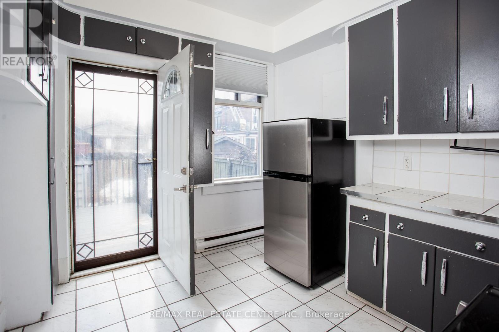 213 Indian Road, Toronto (High Park-Swansea), Ontario  M6R 2W7 - Photo 29 - W12898574