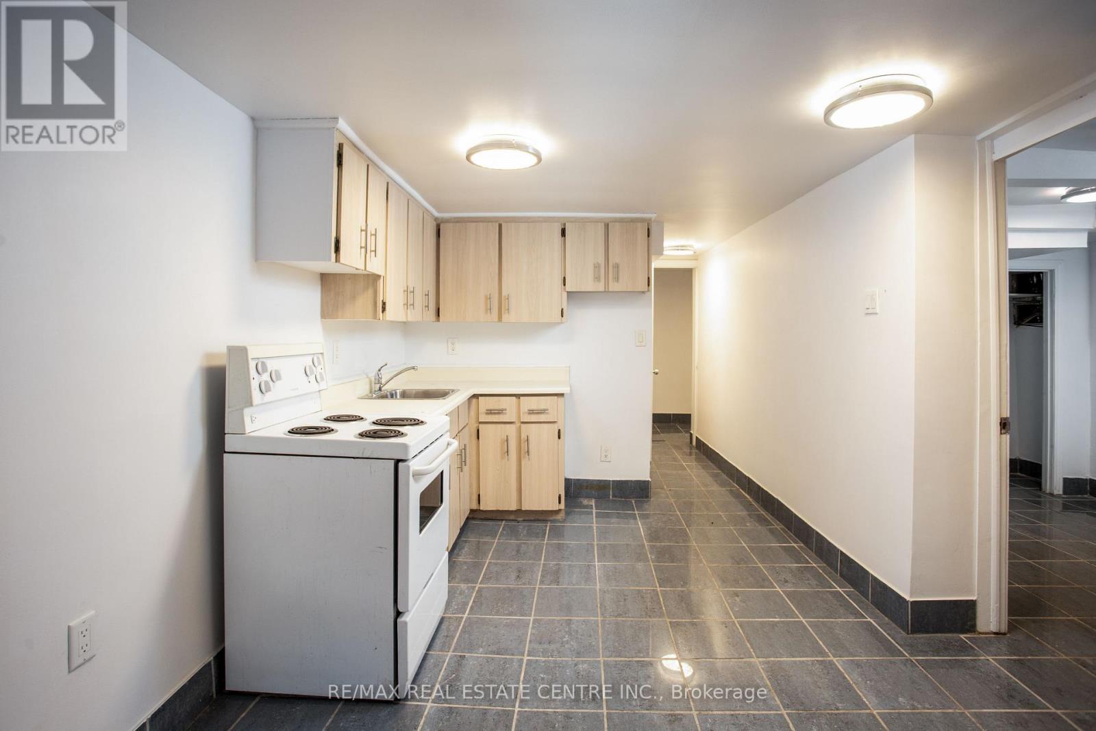 213 Indian Road, Toronto (High Park-Swansea), Ontario  M6R 2W7 - Photo 35 - W12898574