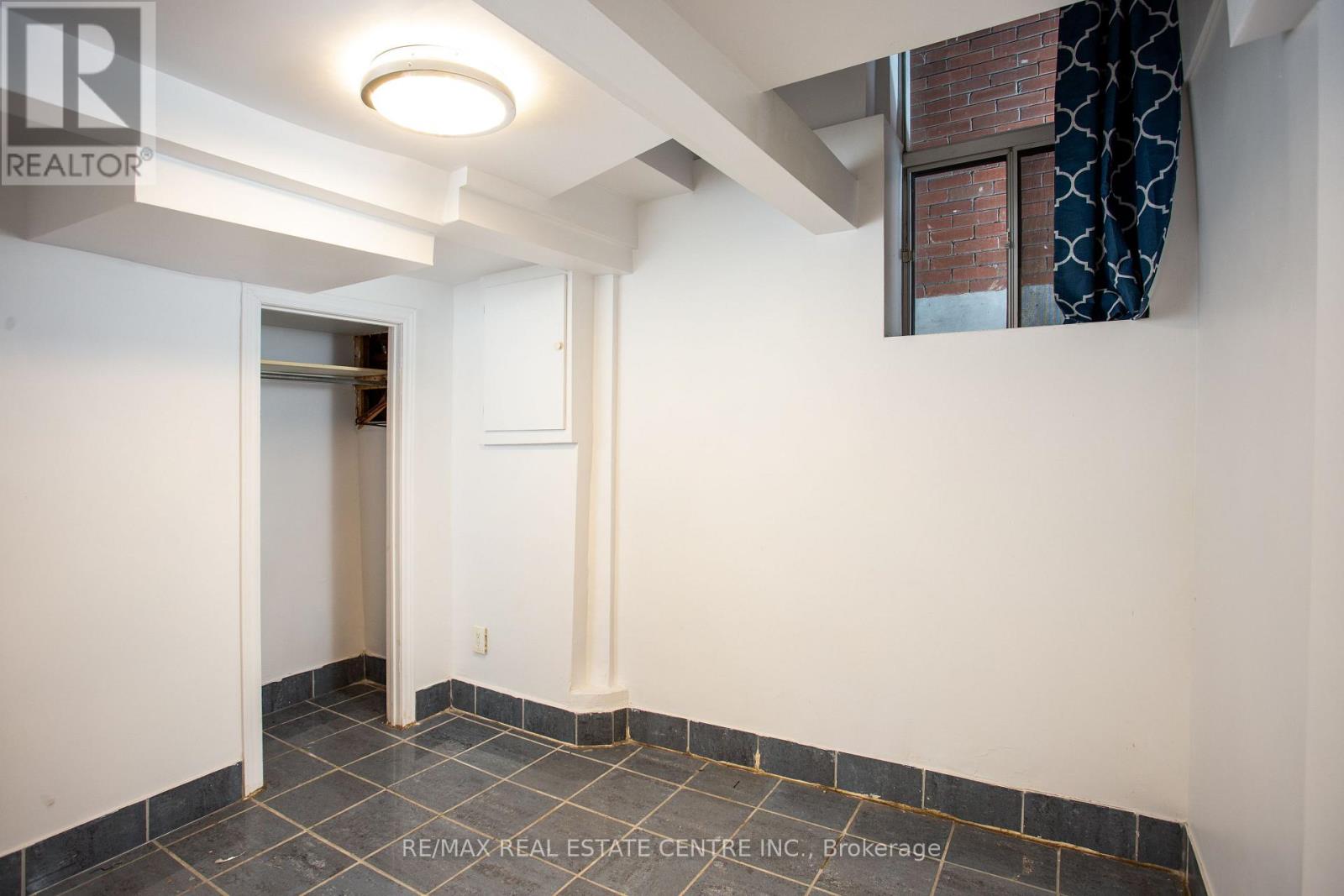 213 Indian Road, Toronto (High Park-Swansea), Ontario  M6R 2W7 - Photo 36 - W12898574