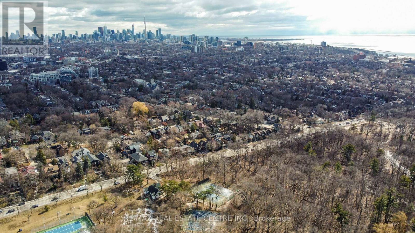 213 Indian Road, Toronto (High Park-Swansea), Ontario  M6R 2W7 - Photo 43 - W12898574