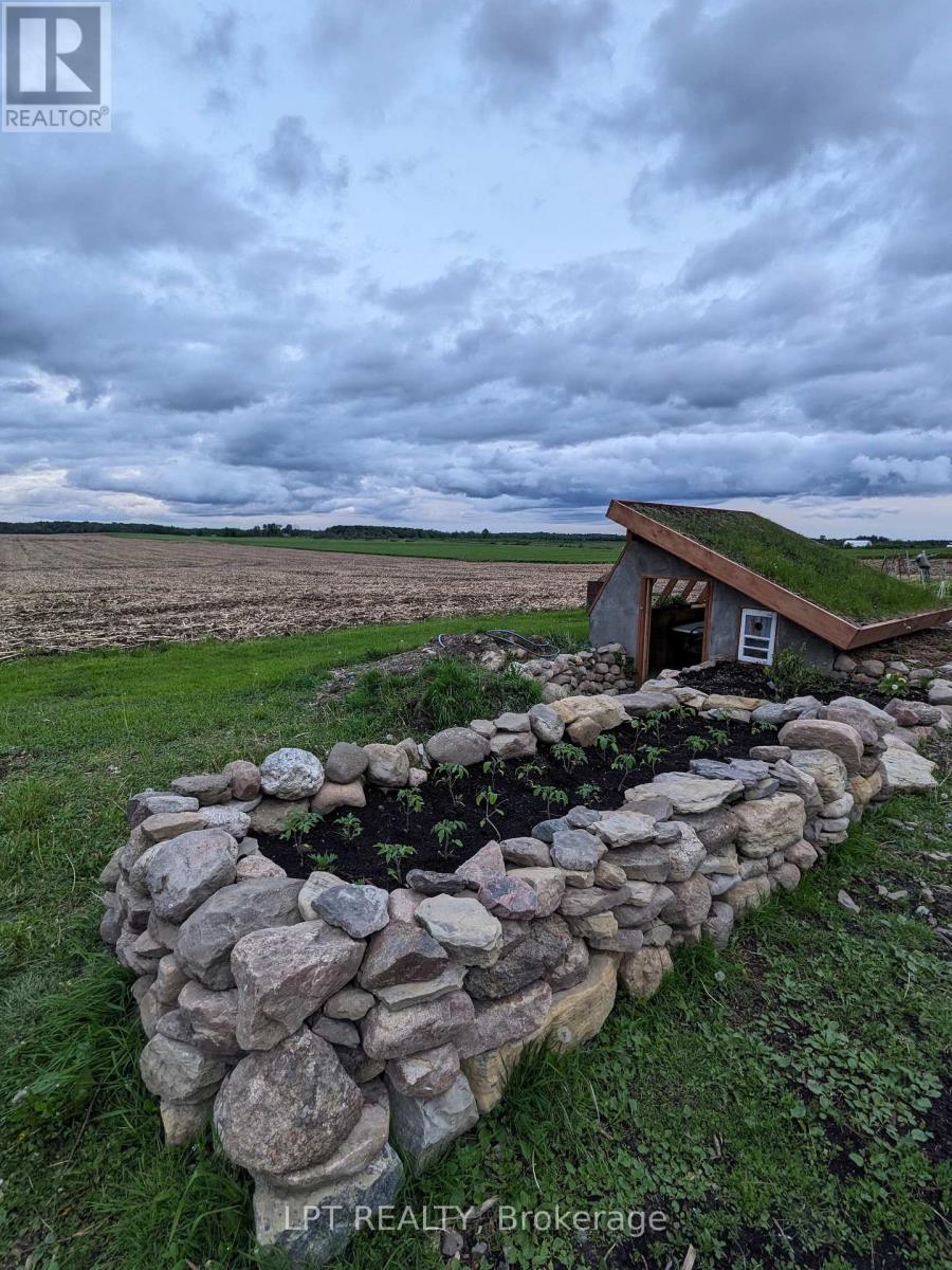 21630 Laggan-Glenelg Road, North Glengarry, Ontario  K0B 1E0 - Photo 38 - X12890860