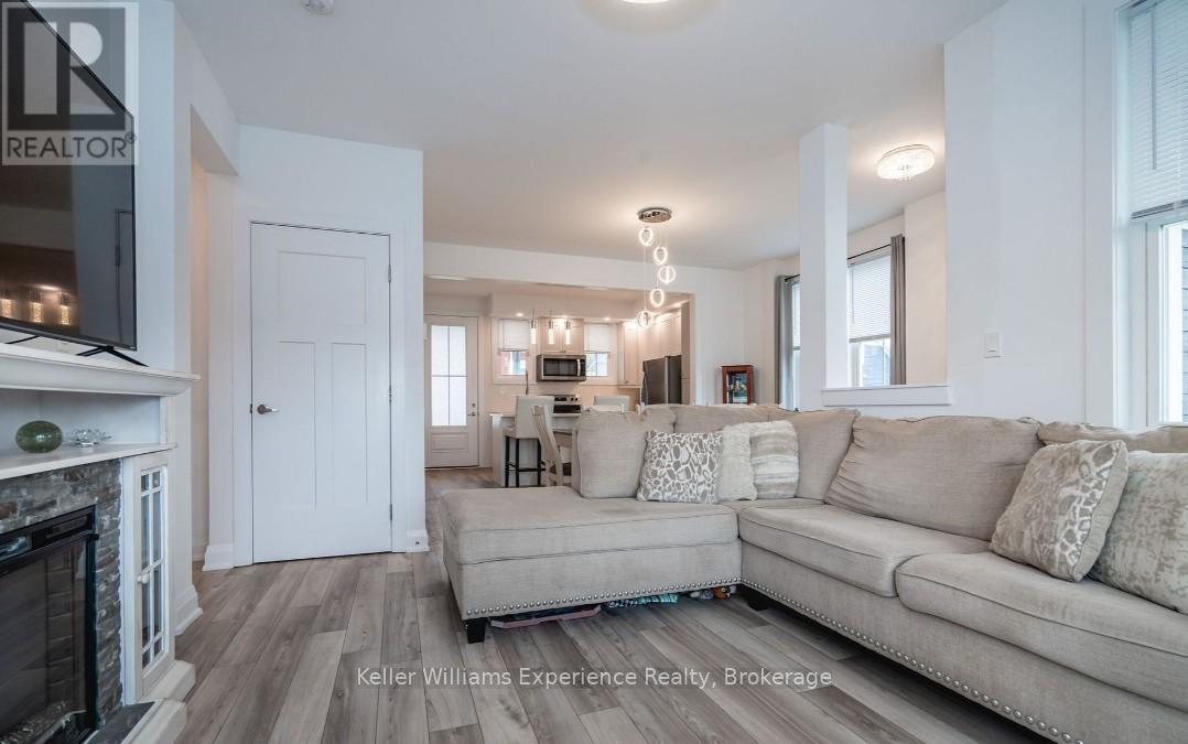 30 Samantha Lane, Midland, Ontario  L4R 0H4 - Photo 5 - S12898722