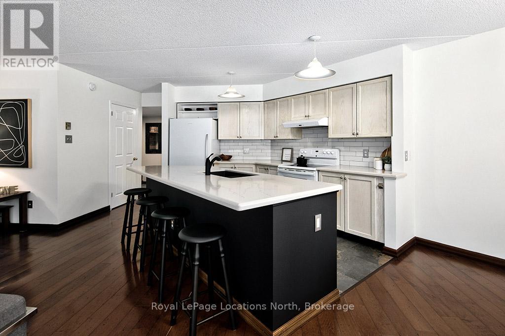 365 Mariners Way, Collingwood, Ontario  L9Y 5C7 - Photo 3 - S12898836