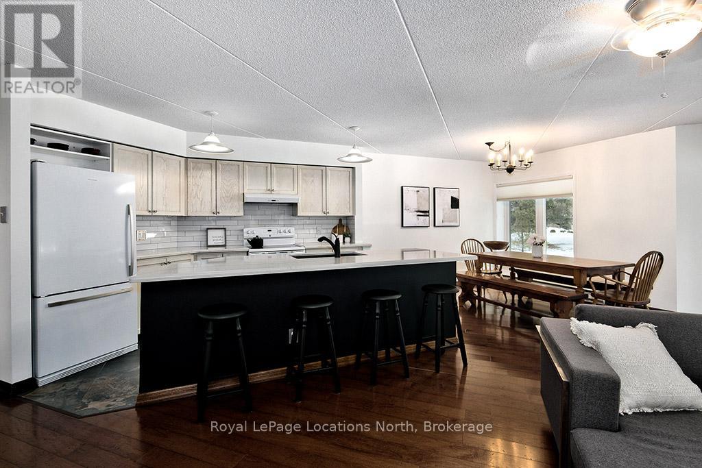 365 Mariners Way, Collingwood, Ontario  L9Y 5C7 - Photo 4 - S12898836