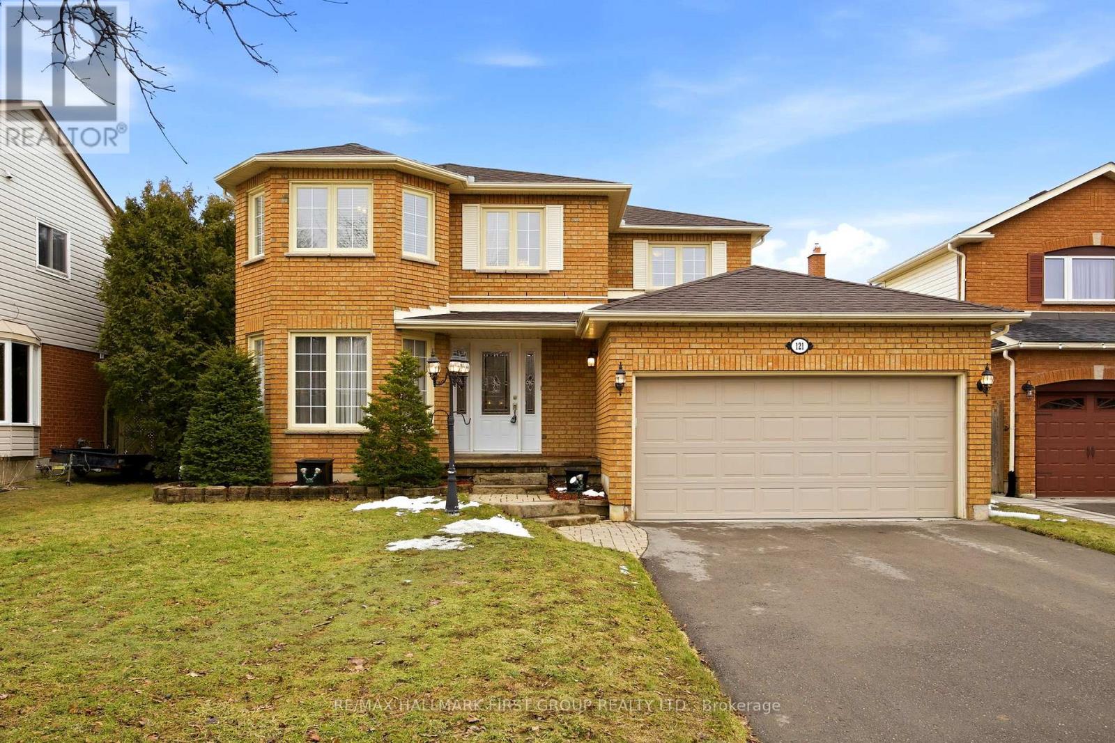 121 GLENABBEY DRIVE, Clarington, Ontario