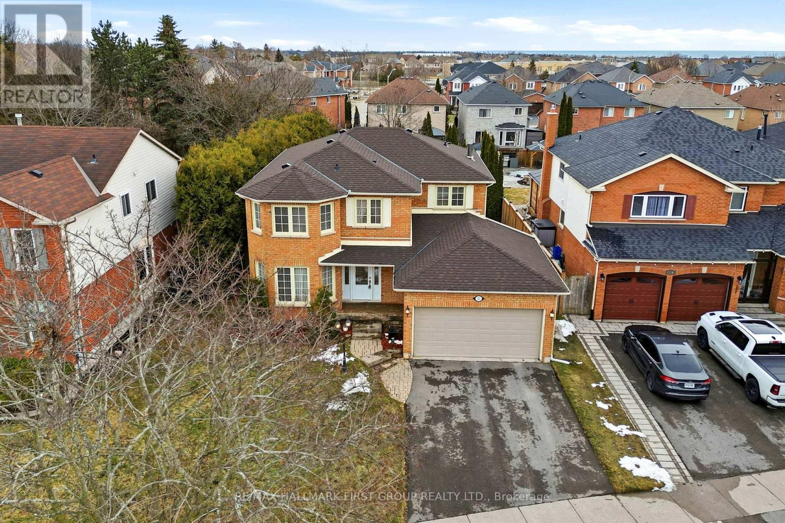 121 Glenabbey Drive, Clarington, Ontario  L1E 2B7 - Photo 3 - E12898930