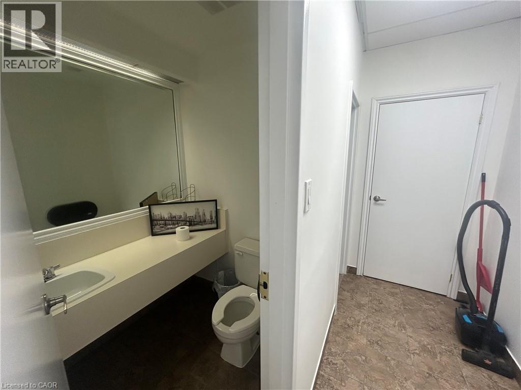 4257 Sherwoodtowne Boulevard Unit# 100, Mississauga, Ontario  L4Z 1Y5 - Photo 8 - 40813310