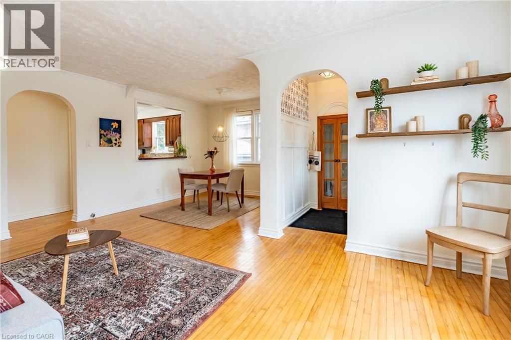 69 N Lowrey Avenue N, Cambridge, Ontario  N1R 5A4 - Photo 2 - 40813141