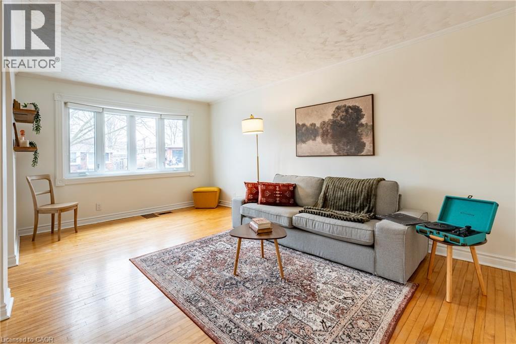 69 N Lowrey Avenue N, Cambridge, Ontario  N1R 5A4 - Photo 4 - 40813141